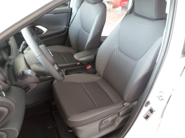 TOYOTA Yaris usata, con Cruise Control