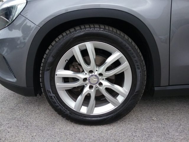 MERCEDES-BENZ GLA 220 usata, con Chiusura centralizzata