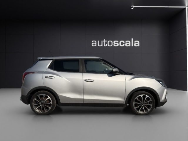 SSANGYONG Tivoli usata, con Autoradio