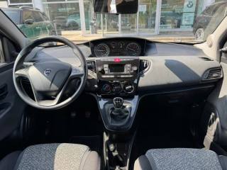 LANCIA Ypsilon usata, con ESP