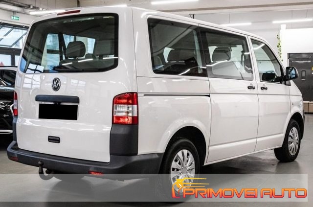 VOLKSWAGEN Caravelle usata 12