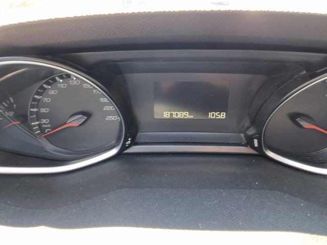 PEUGEOT 308 usata, con Servosterzo