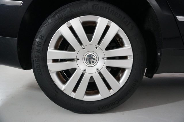 VOLKSWAGEN Passat usata, con Autoradio