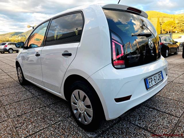 VOLKSWAGEN up! usata, con Autoradio