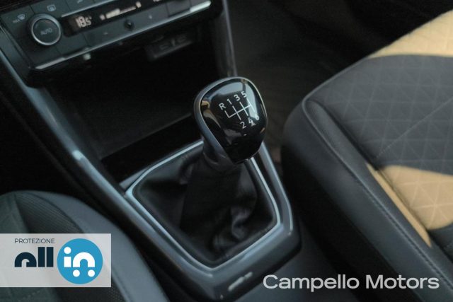 VOLKSWAGEN T-Cross usata 12