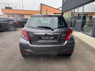 TOYOTA Yaris usata, con Autoradio