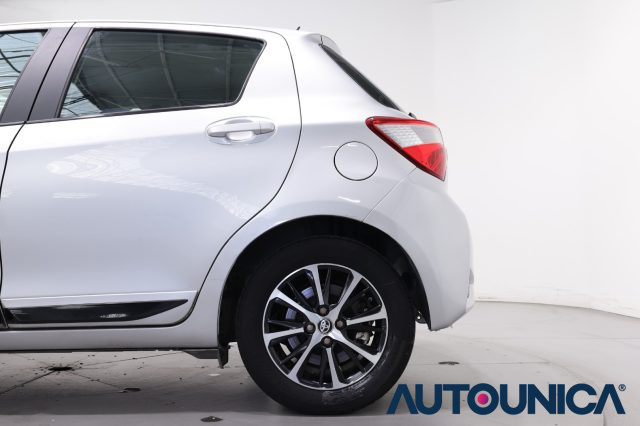 TOYOTA Yaris usata, con Riconoscimento dei segnali stradali