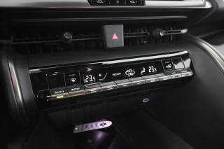 TOYOTA C-HR usata 17