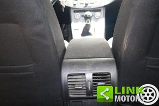 VOLKSWAGEN Passat usata, con Supporto lombare