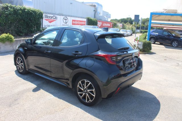 TOYOTA Yaris usata, con Telecamera per parcheggio assistito