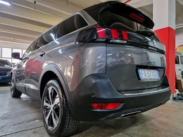 PEUGEOT 5008 usata, con Fendinebbia