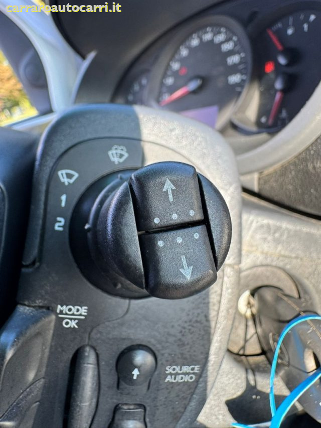 RENAULT Kangoo usata, con Sensore di luce