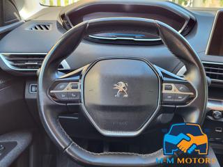 PEUGEOT 3008 usata, con Controllo automatico clima