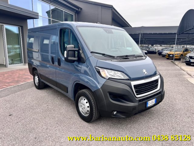 PEUGEOT Boxer usata, con Airbag