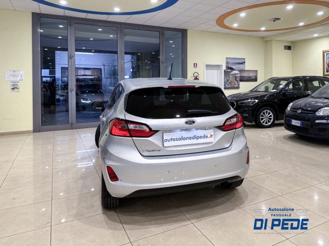 FORD Fiesta usata, con Autoradio