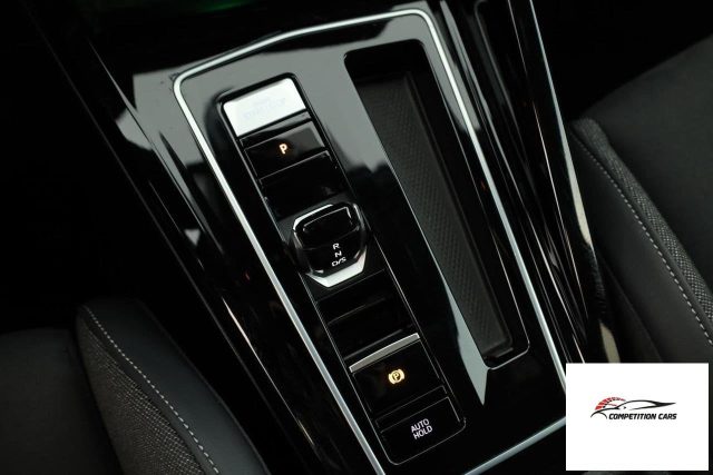 VOLKSWAGEN Golf usata, con Fari LED