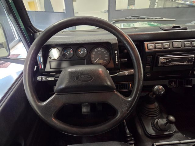 LAND ROVER Defender usata 24