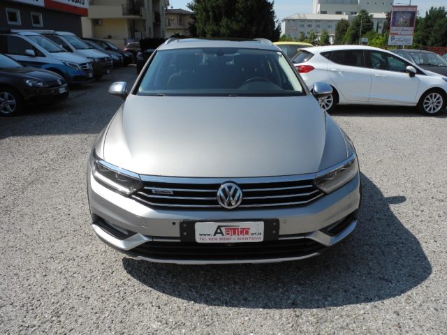 VOLKSWAGEN Passat Alltrack usata, con Airbag laterali