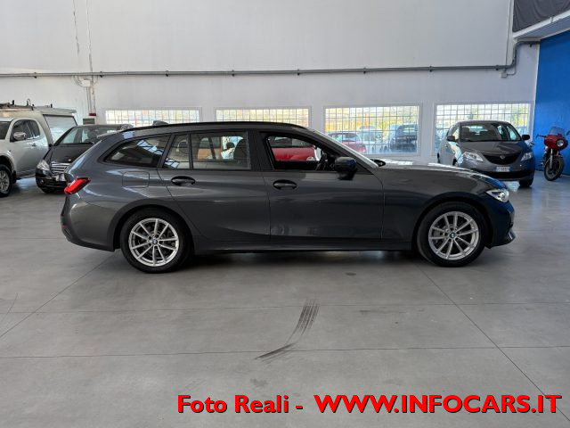 BMW 330 usata, con Luci diurne LED