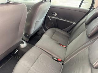 RENAULT Clio usata, con Hill holder