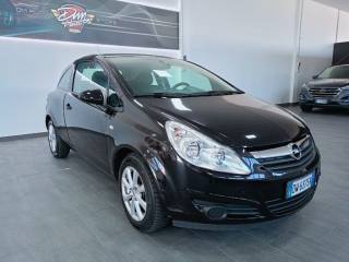 OPEL Corsa usata, con Airbag laterali