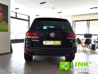 VOLKSWAGEN Touareg usata, con Autoradio