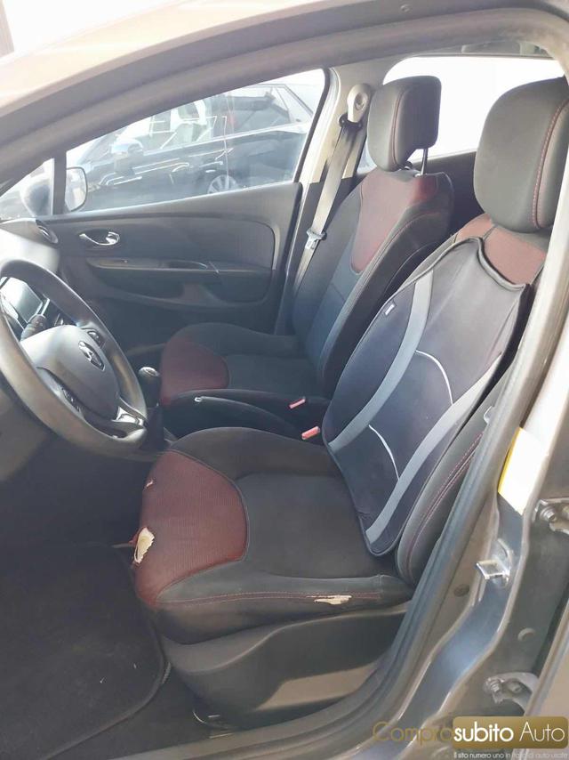 RENAULT Clio usata 15