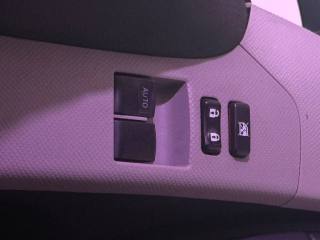 TOYOTA Yaris usata 13