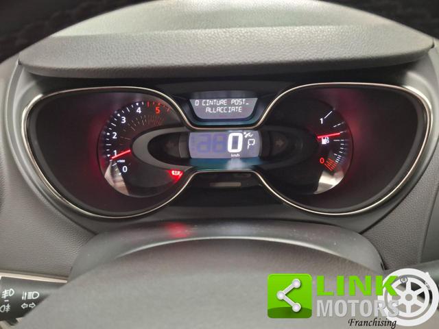 RENAULT Captur usata, con Autoradio
