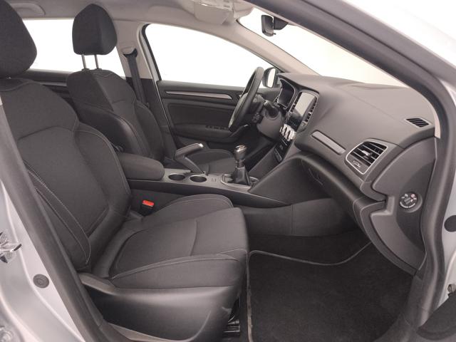 RENAULT Megane usata, con Sensori di parcheggio anteriori