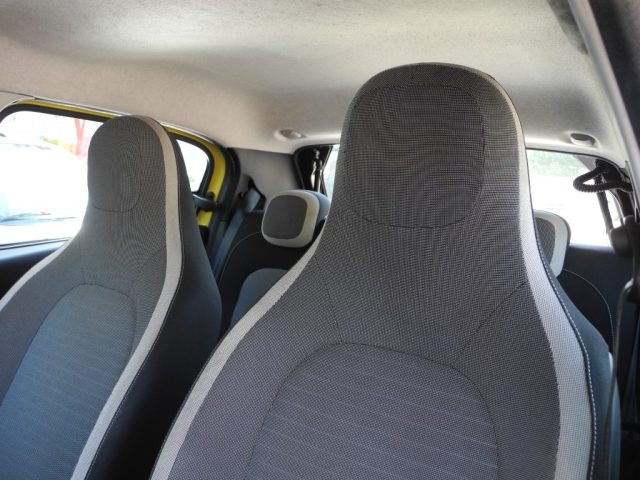 RENAULT Twingo usata 36