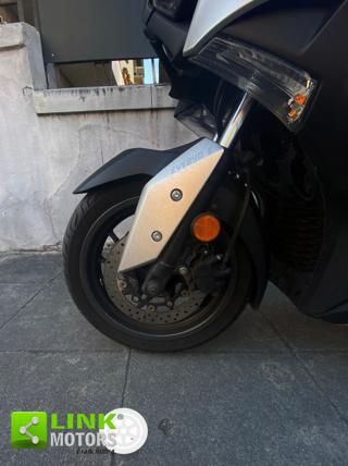 YAMAHA X-Max 400 usata 9