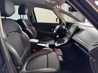 RENAULT Grand Scenic usata, con Controllo automatico clima