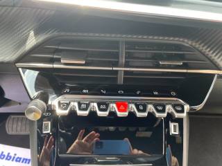 PEUGEOT 2008 usata, con USB