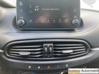 FIAT Tipo usata, con Sensori di parcheggio posteriori