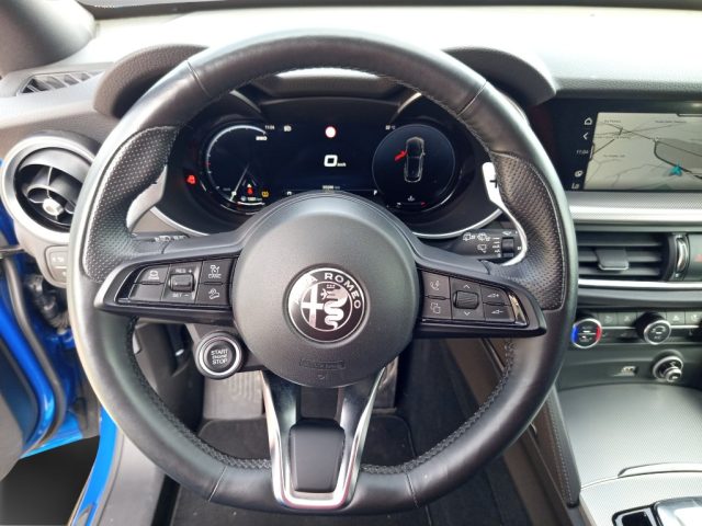 ALFA ROMEO Stelvio usata, con Autoradio digitale
