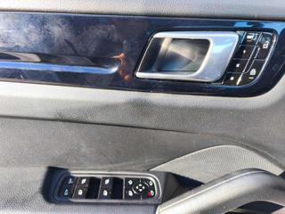 PORSCHE Cayenne usata, con Sedile posteriore sdoppiato