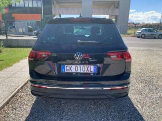 VOLKSWAGEN Tiguan usata, con Autoradio