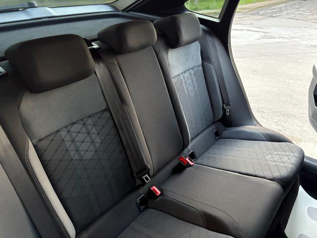 VOLKSWAGEN Taigo usata, con Tettuccio apribile