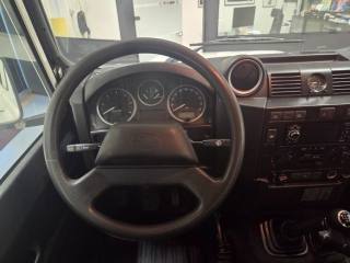 LAND ROVER Defender usata 25