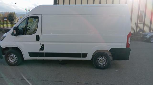 PEUGEOT Boxer usata, con MP3