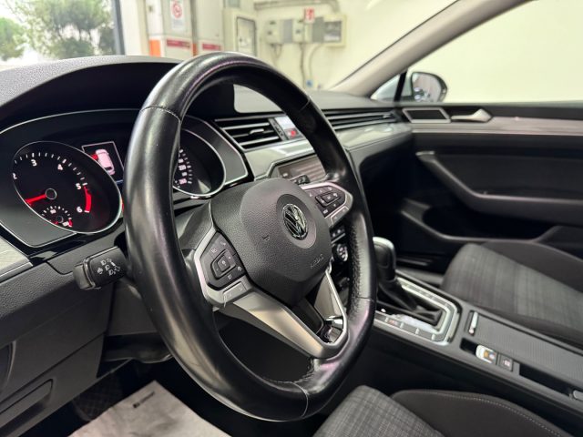 VOLKSWAGEN Passat Variant usata, con Fendinebbia