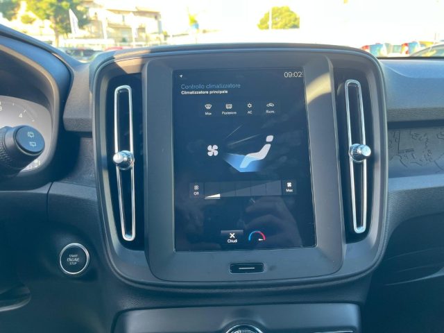 VOLVO XC40 usata, con Autoradio digitale