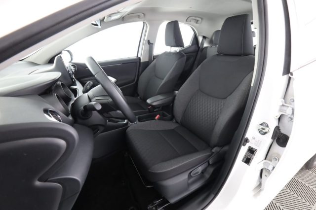 TOYOTA Yaris usata 2