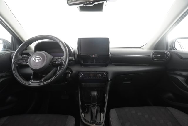 TOYOTA Yaris usata 4