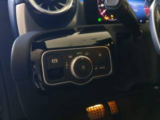 MERCEDES-BENZ CLA 180 usata, con Regolazione elettrica sedili