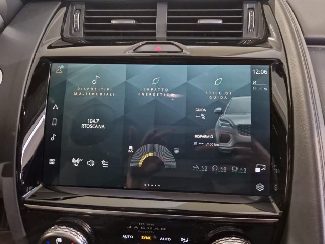 JAGUAR E-Pace usata, con Volante in pelle