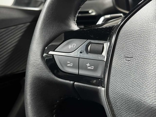 PEUGEOT 2008 usata, con Head-up display