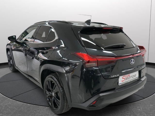 LEXUS UX 250h usata, con Specchietti laterali elettrici
