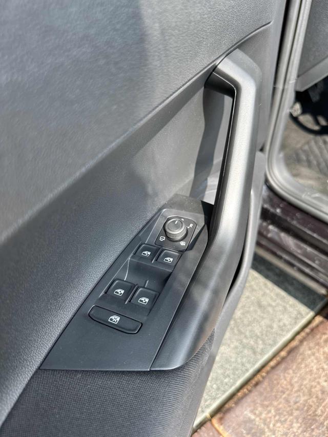 VOLKSWAGEN Polo usata, con Autoradio